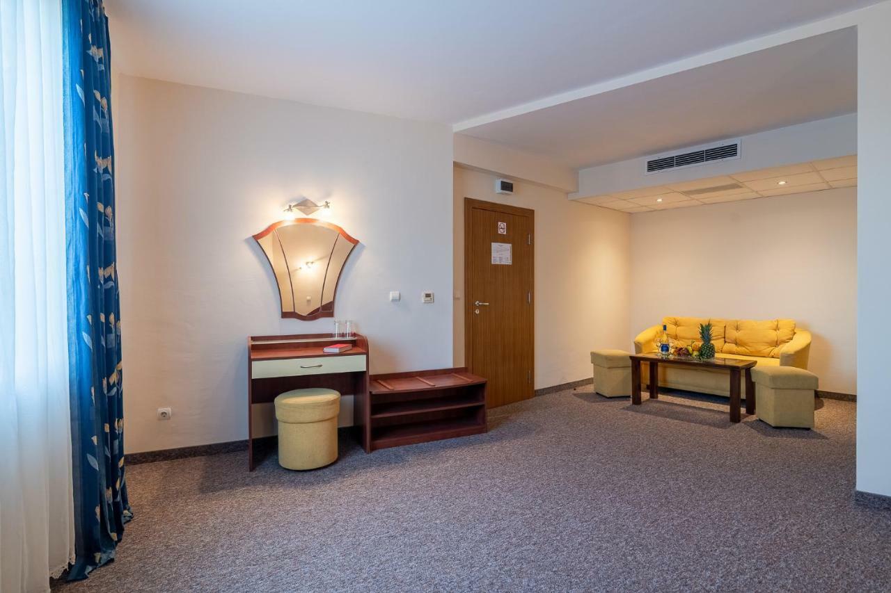 Adamo Hotel Várna Kültér fotó